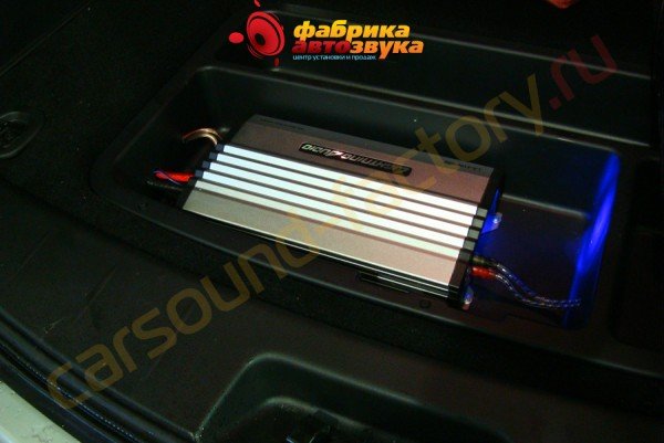 установка усилителя мощности Lightning Audio 4100 mini Lightning Audio 4100 mini SsangYong Kyron