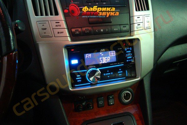 установка автомагнитолы JVC KW-R500 JVC KW-R500 Lexus RX 300
