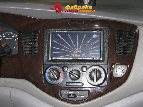 Установка магнитолы Kenwood Kenwood DDX6029 Mazda MPV