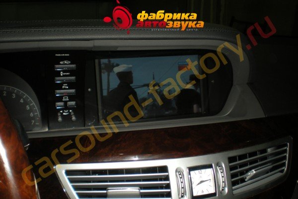подключение цифрового тв тюнера к монитору AVIS AVS5000DVB Merсedes S class