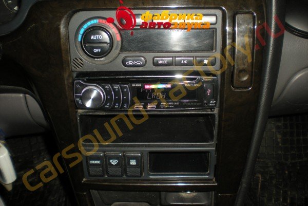 установка автомагнитолы Pioneer DEH-6310SD Pioneer DEH-6310SD Subaru Outback