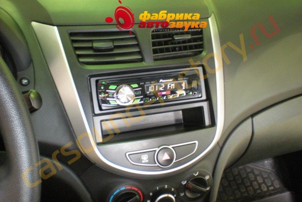 Автомагнитола 1din Pioneer DEH-2320UB Hyundai Solaris