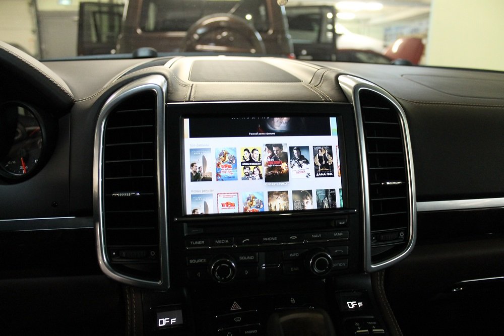 Установка Apple TV в Porsche Cayenne
