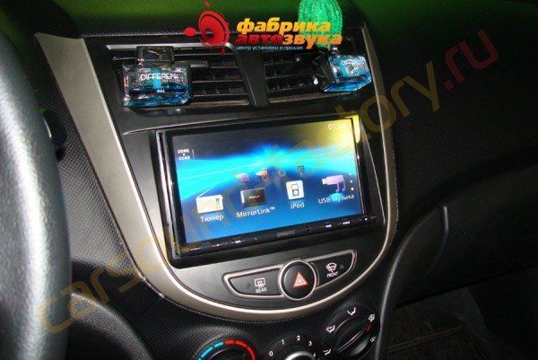 Установка автомагнитолы Sony XAV-741 Sony XAV-741 Hyundai Solaris