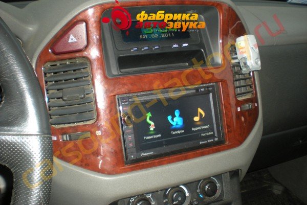 автомагнитола Pioneer AVIC-F930BT Pioneer AVIC-F930BT Mitsubishi Pajero
