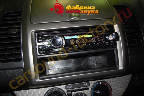 Установка магнитолы SONY CDX-GT447UE Nissan Note