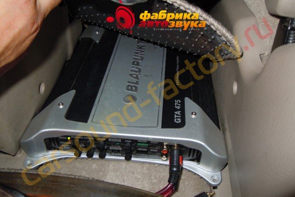 Установка усилителя Blaupunkt GTA 475 Honda Odyssey