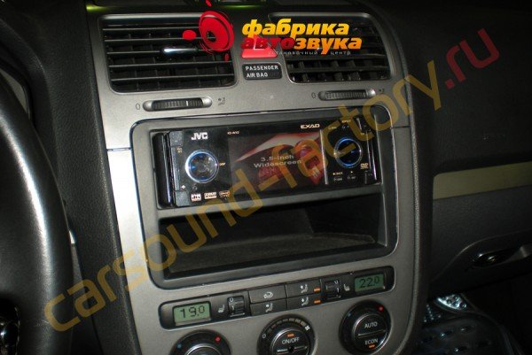 установка магнитолы 1din JVC KD-AVX2 JVC KD-AVX2 Volkswagen Golf 5