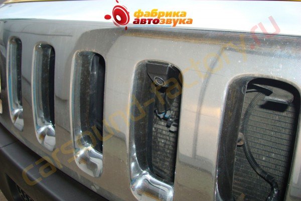 Установка камеры переднего обзора AVIS Hummer H3