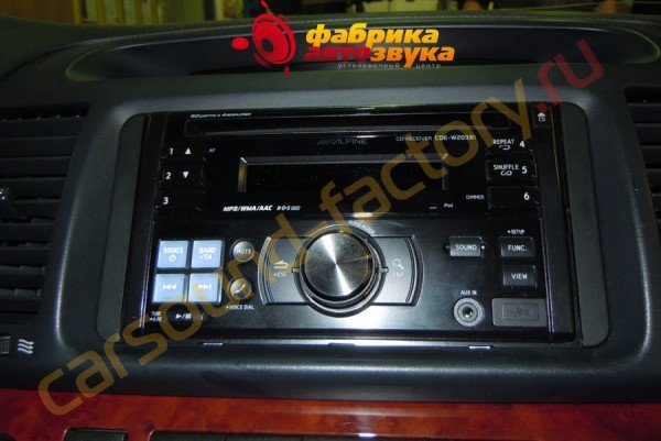 Установка автомагнитолы Alpine CDE-W203Ri Toyota Camry