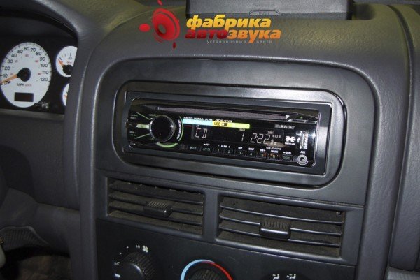 Установка автомагнитолы Sony Sony CDX-GT447UE Jeep Grand Cherokee
