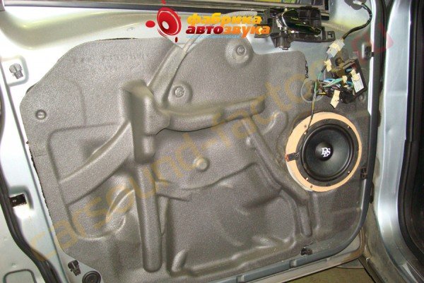установка акустики DLS M6.2 DLS M6.2 Ford S-Max