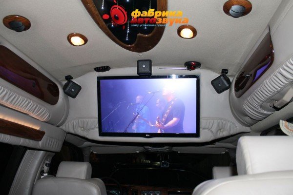 Установка телевизора LG Chevrolet Express