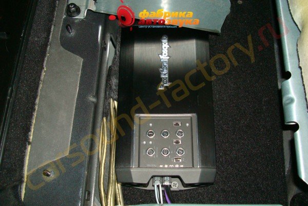 установка усилителя мощности Rockford Fosgate Merсedes GL