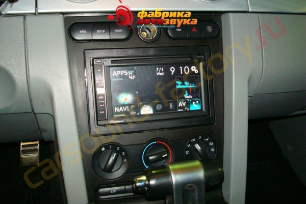 установка автомагнитолы pioneer AVIC-F960BT pioneer AVIC-F960BT Ford Mustang