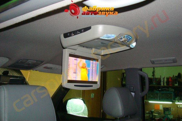 установка потолочного монитора AVIS Toyota Land Cruiser Prado 120