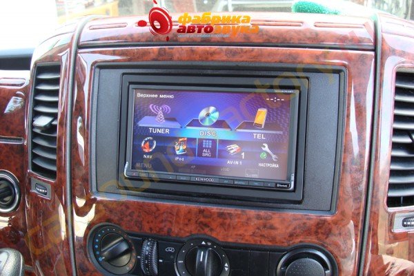 установка магнитолы Kenwood DDX6053BT Kenwood DDX6053BT Merсedes Sprinter
