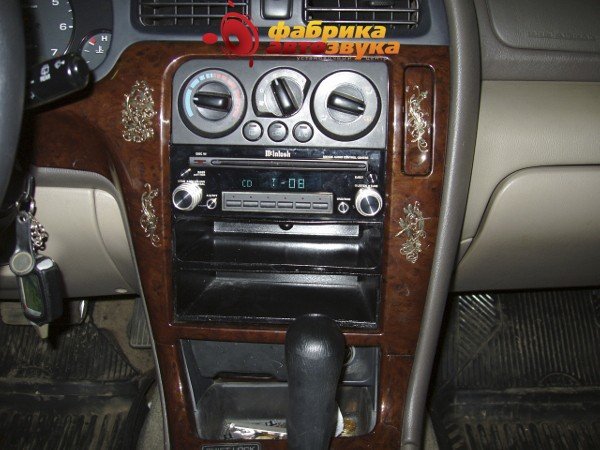 Установка магнитолы McIntosh McIntosh MX406 Subaru Outback