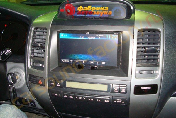 установка автомагнитолы JVC KW-AV70 JVC KW-AV70 Toyota Land Cruiser Prado 120