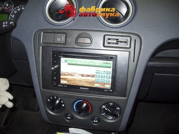 Установка магнитолы Pioneer AVH-P4000DVD Pioneer AVH-P4000DVD Ford Fusion