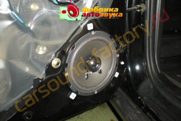 установка задней коаксиальной акустики DLS 126 DLS 126 Subaru Outback