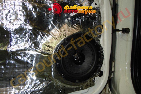установка акустики DLS B6A Nissan Almera