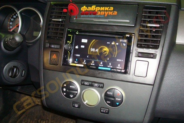 установка автомагнитолы Sony XAV-601Bt Sony XAV-601Bt Nissan Tiida