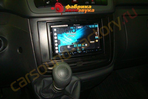 установка автомагнитолы 2din Pioneer AVH-X4600DVD Merсedes Vito