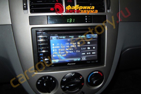 установка автомагнитолы Pioneer AVH-P3100DVD Chevrolet Lacetti