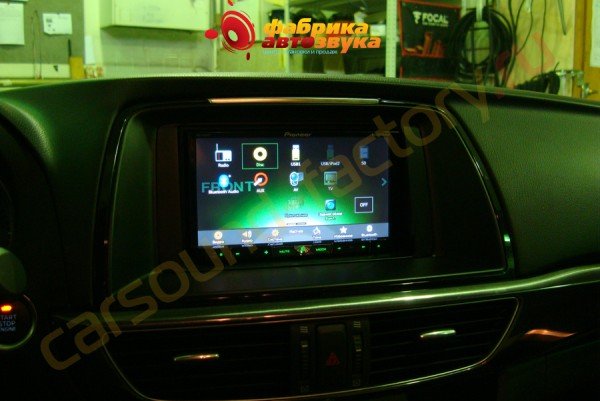 установка автомагнитолы Pioneer AVH-X8500BT Mazda 6 2013