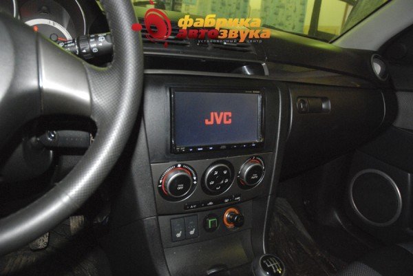 Установка автомагнитолы JVC JVC KW-AVX900 Mazda 3