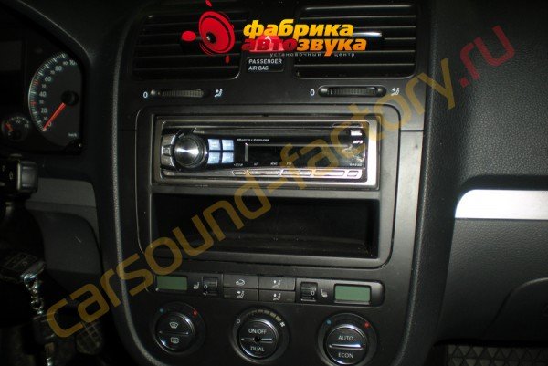 установка 1din головного устройства Alpine Alpine Volkswagen Jetta