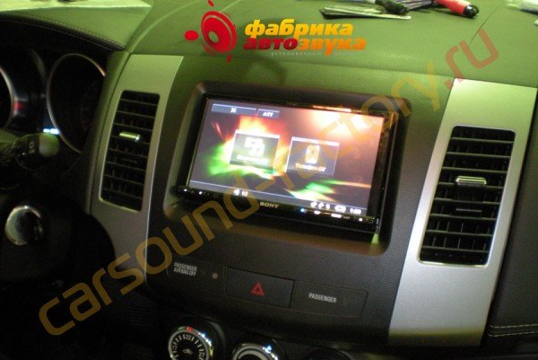 автомагнитола Sony XAV-E722 Sony XAV-E722 Mitsubishi Outlander