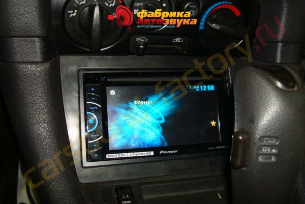 установка магнитолы Pioneer AVH-X1600DVD Mitsubishi 3000 GT