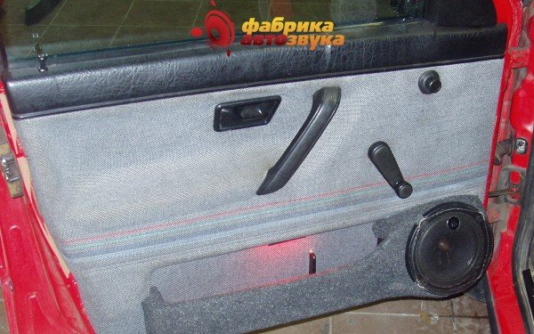 Изготовление подиума Фабрика АвтоЗвука Volkswagen Golf 2