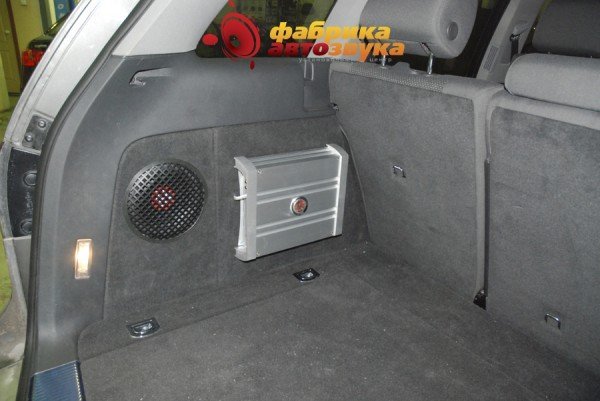 Установка сабвуфера в корпуc стелс DLS OA8 Volkswagen Touareg