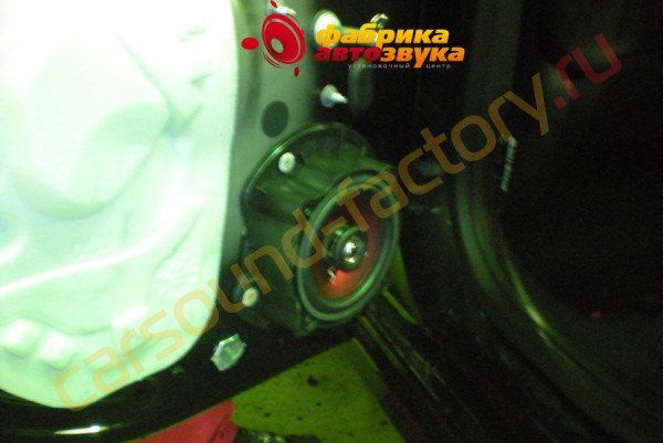 установка акустики в авто JVC Citroen С3