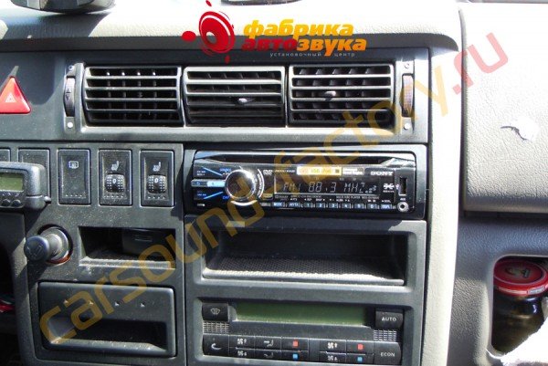 Установка магнитолы SONY MEX-DV160UE Volkswagen Multivan