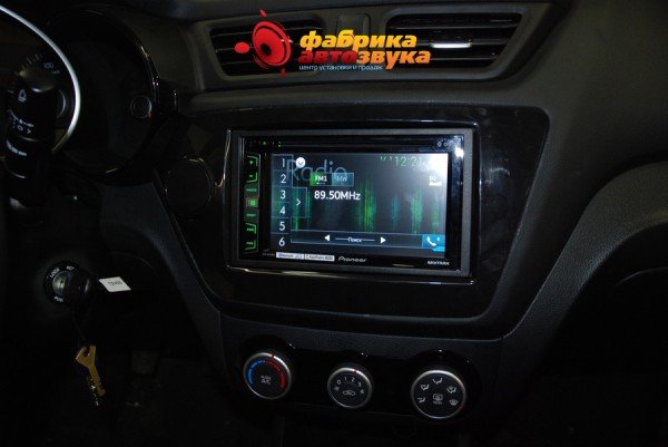 монтаж магнитолы Pioneer Pioneer Kia Rio