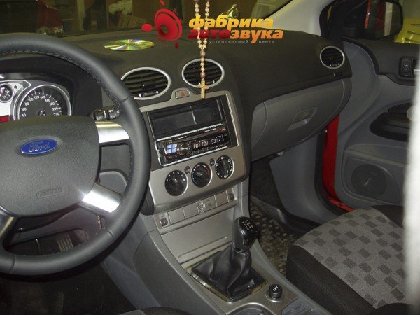 Головное устройство Alpine CDA-9847R Alpine CDA-9847R Ford Focus 2