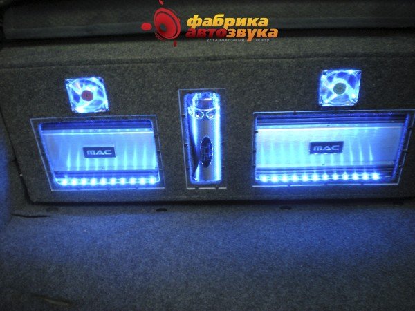 Установка усилителя Mac Audio MPX Skoda Octavia