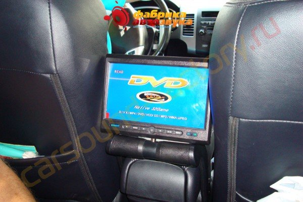 установка монитора на подлокотник AVIS AVIS Mitsubishi Outlander