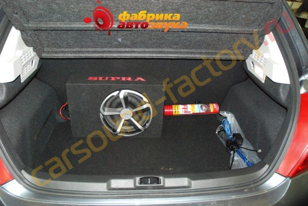 установка сабвуфера Supra Peugeot 207