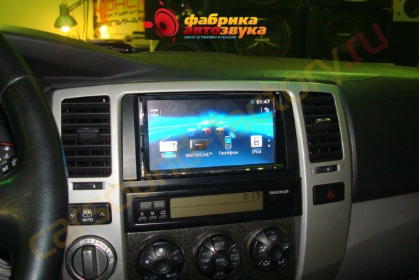 установка автомагнитолы Sony XAV-701BT Sony XAV-701BT Toyota 4Runner