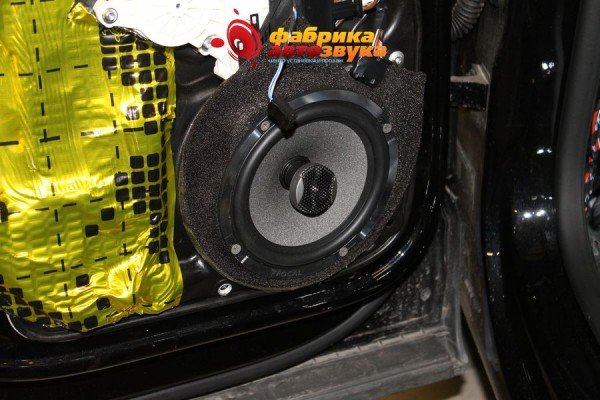 установка и подключение акустики Focal Volkswagen Tiguan