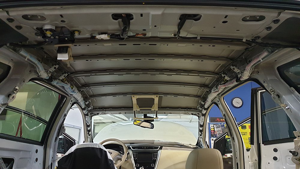 Голый родной потолок Nissan Murano