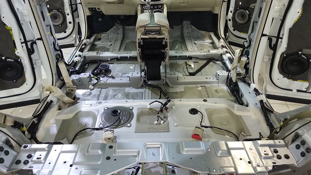Голый родной пол Nissan Murano